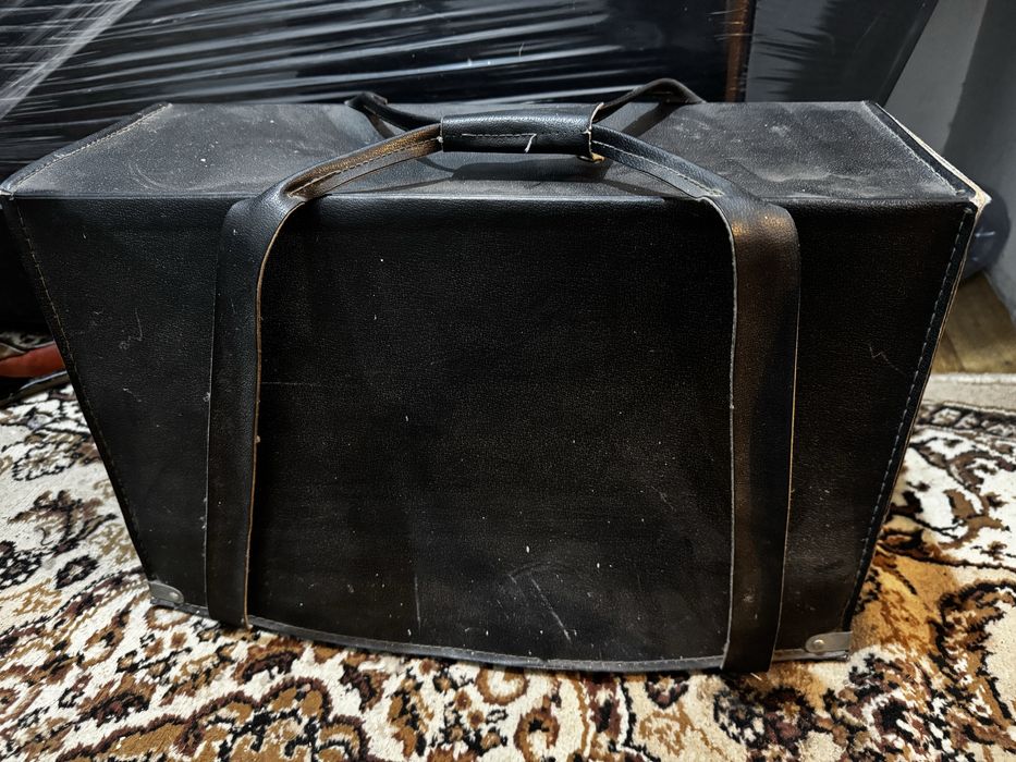 Продам швейную машинку срочно