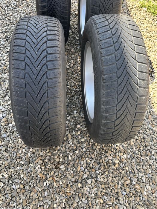 Set jante aliaj R 15 (5x112) cu anvelope 195/65R15, merg pe Seat,VW,Skoda,Audi