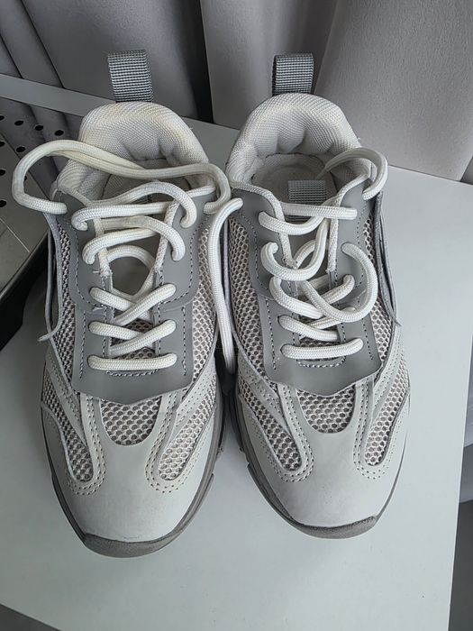 Adidasi Steve Madden,marimea 33