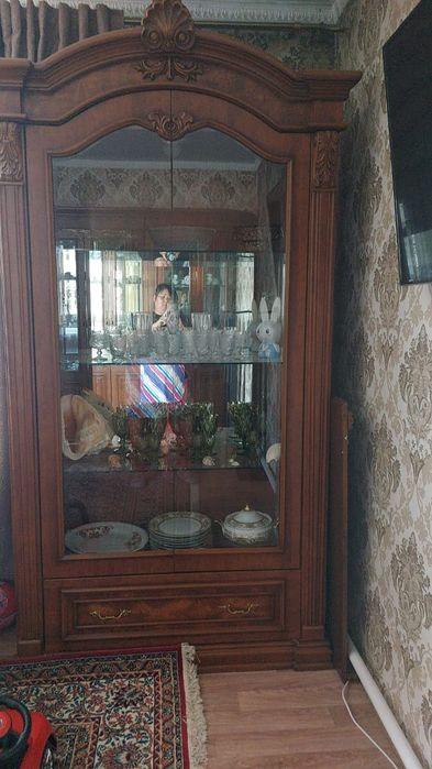 Продам мебель дерево.