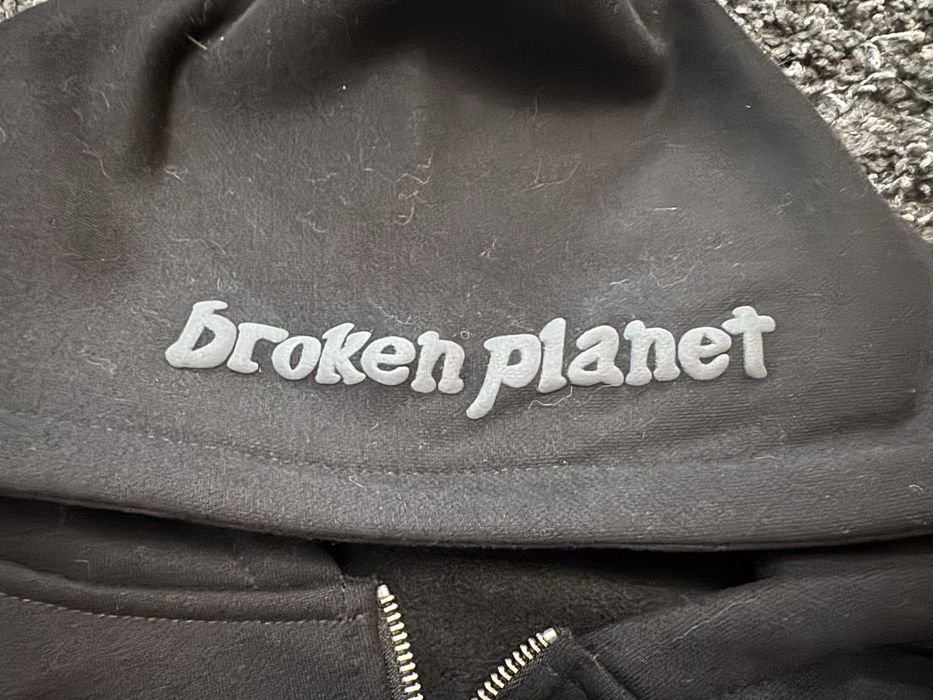 Hanorac/Zip-Up Broken Planet