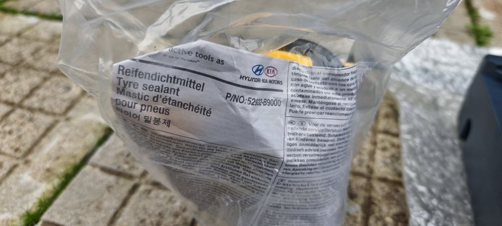 авариен комплект(компресор +пяна)за гуми Kia/Hyundai (заместител на ре