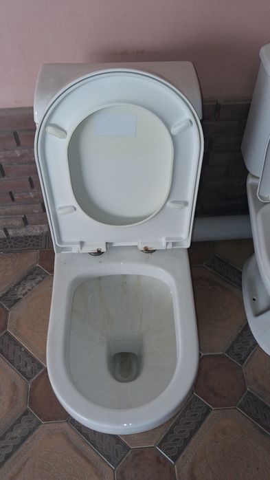 Продаётся Унитаз
