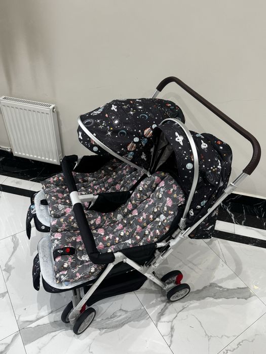 Продам детскую прогулочную коляску для двойни/близнецов