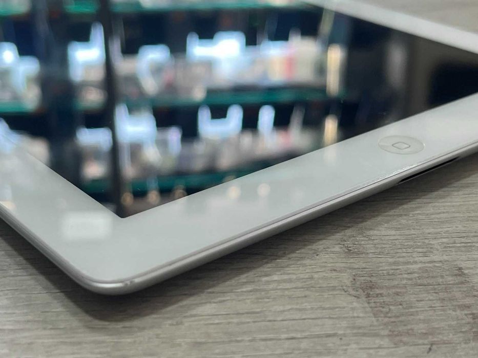 Продавам iPad 2 16GB
