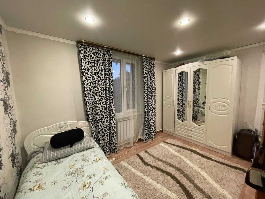 Продаётся половина дома п. Киевский!