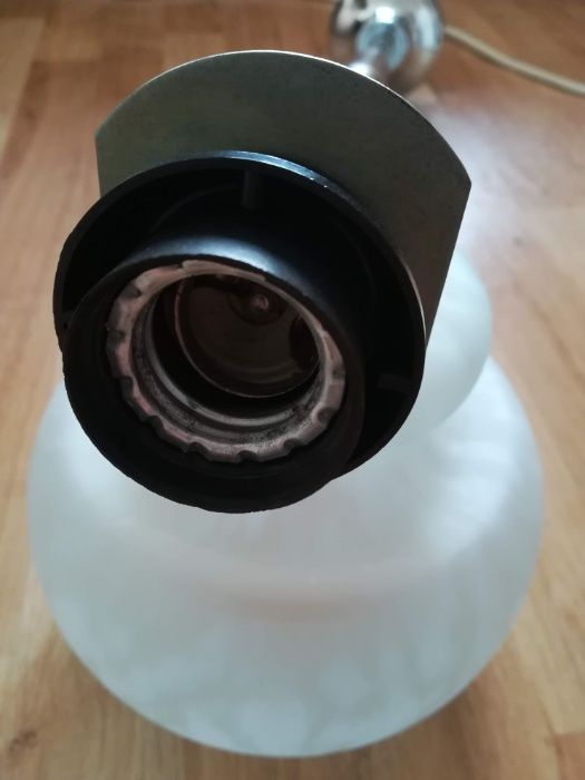 Продавам абажур - стъкло и метал