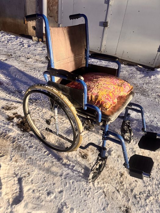 Инвалидная коляска. Маневренная