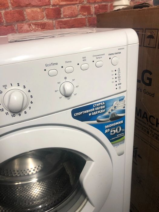 Стиральная машина INDESIT - 5 кг