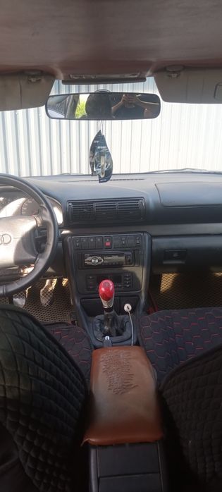 Ауди А4 на полном ходу