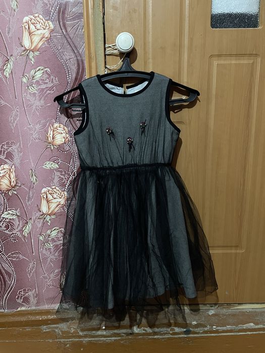 Продам платья  не дорого