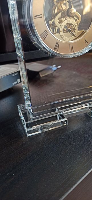 Продам настольные часы.