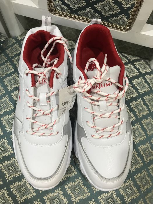 Кроссовки новые белые синие