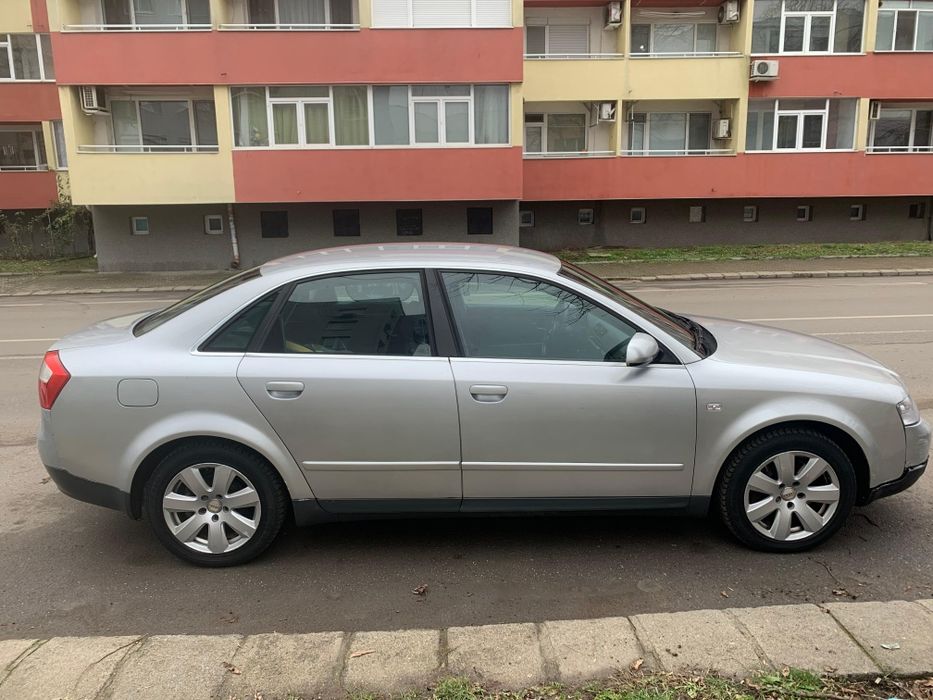 Audi A4 2.4 V6 .