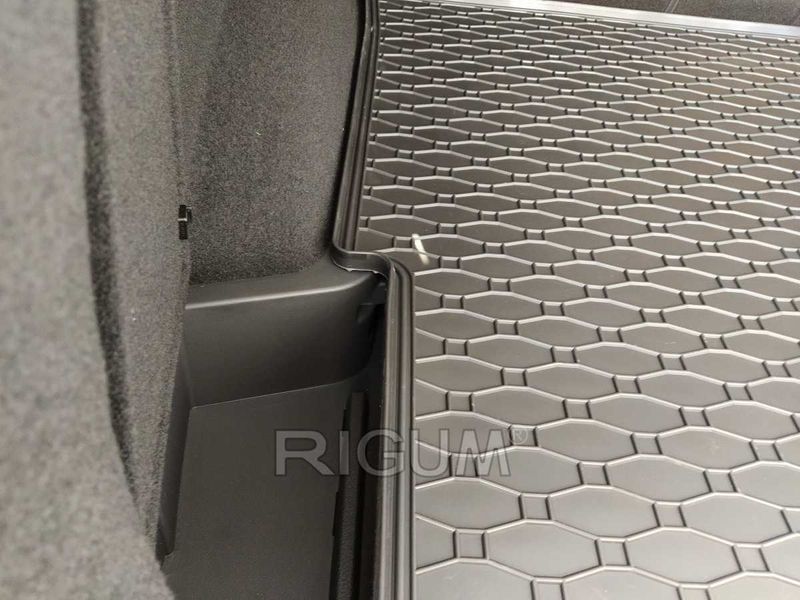 Гумени стелки или багажник NISSAN X-TRAIL 4 e-POWER и MHEV от 2023 г.