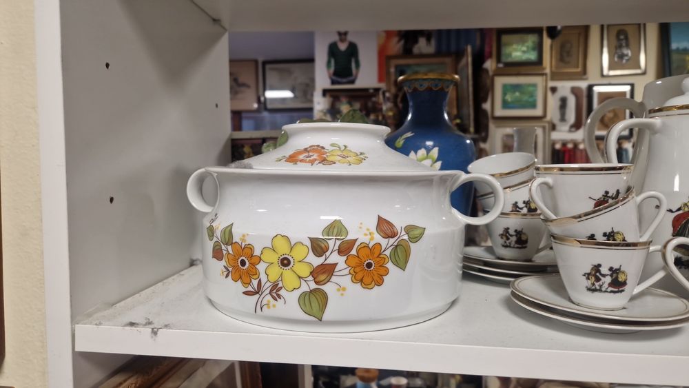 Разпродажба сувенири