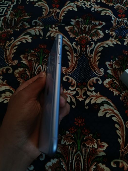 Iphone 11 sotiladi