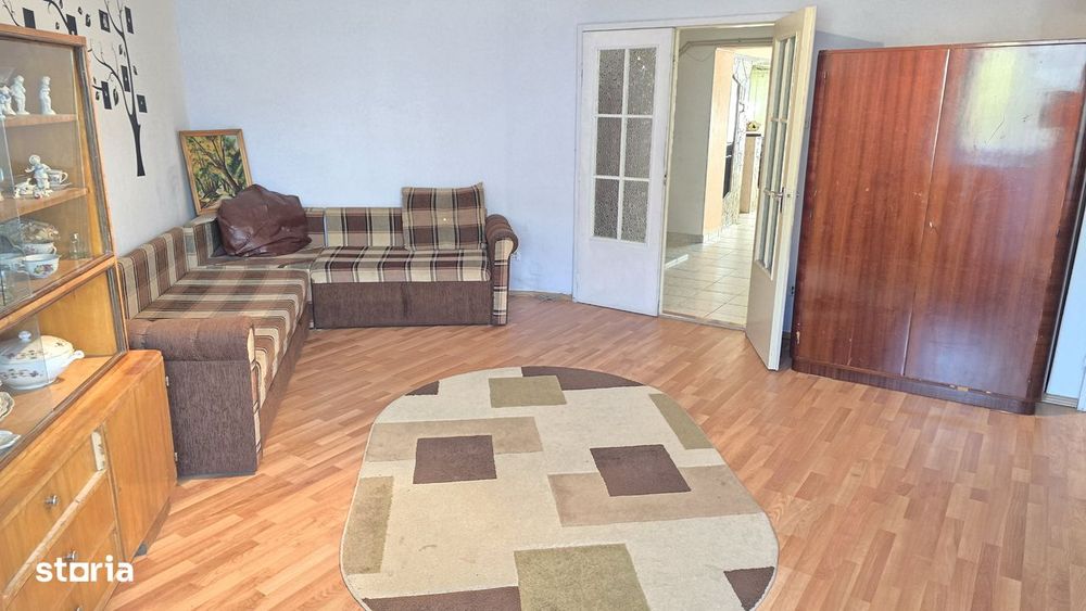 Vand apartament 4 camere Deva,  Decebal (Cuza Voda, Catedrala), et. 2,