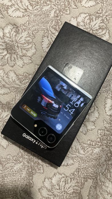Продам Samsung Flip 5 256/8