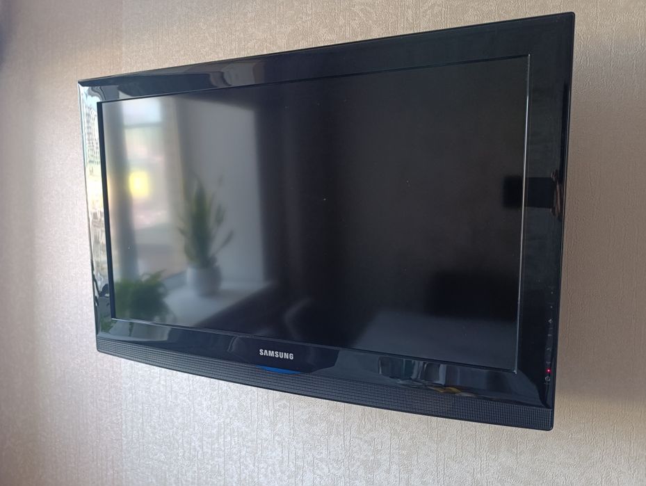 Продам телевизор Samsung 32 диагонали