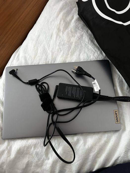 Lenovo IdeaPad slim 3
