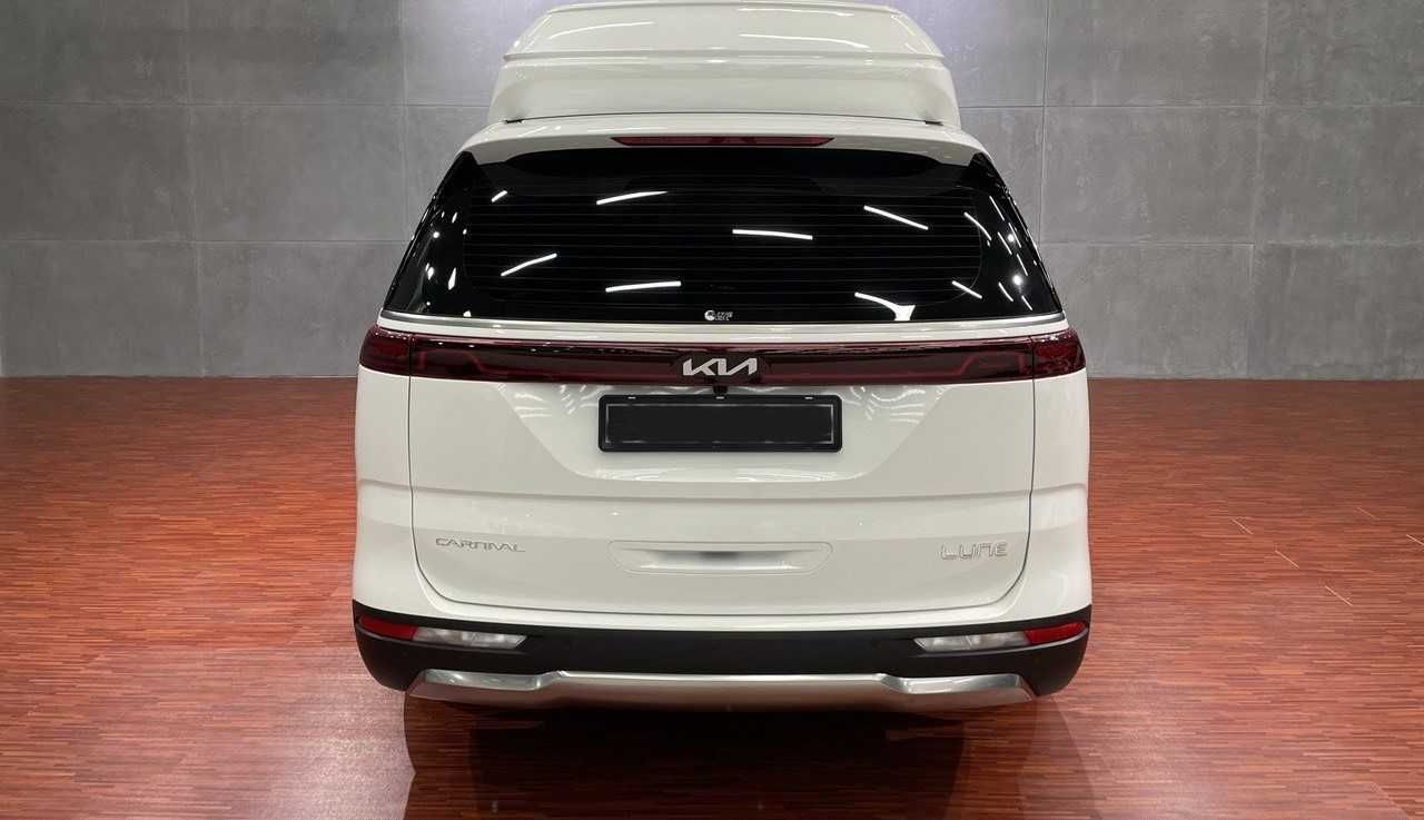 Kia Carnival Hi Limousine