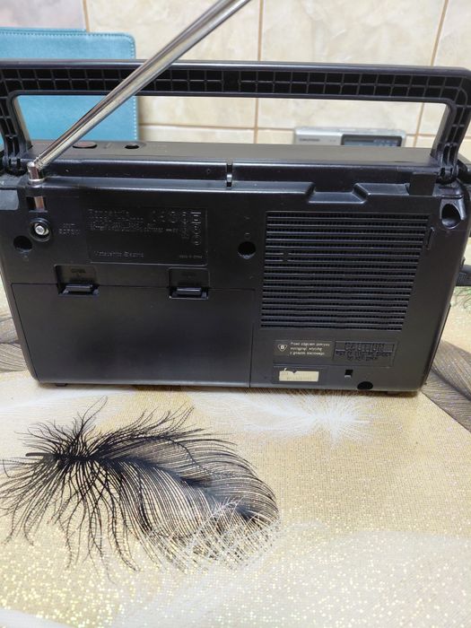 Vind radio portabil și la curent Panasonic RF-3700