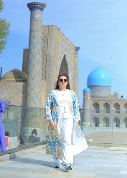 Гид Гульнора по Самарканду и Шахрисабз на машине Киа Сонет