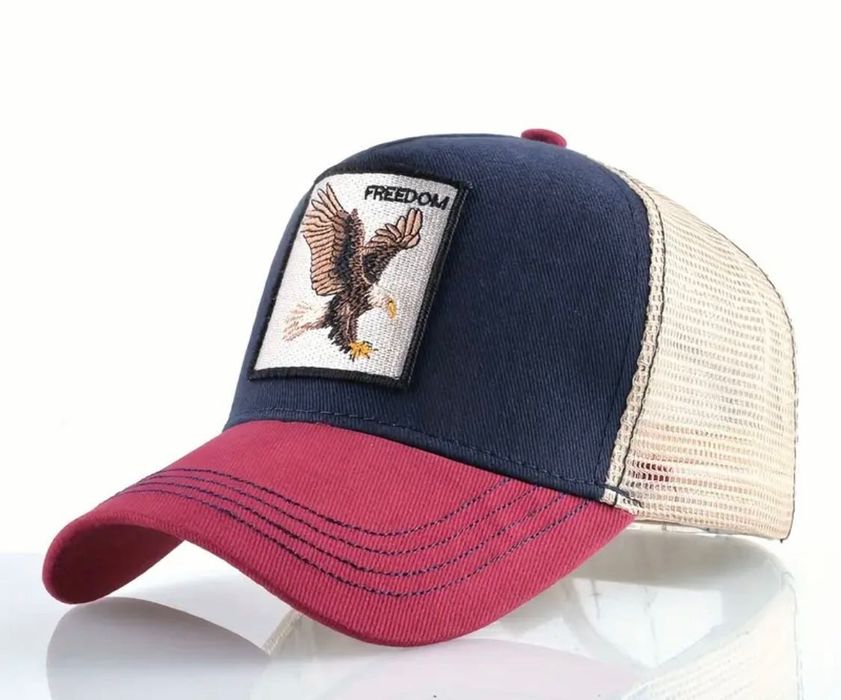 Шапки с козирка подходящи за вас !