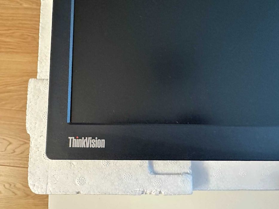 Монитор Lenovo Think Vision E21-10 Flat Panel Monitor - НОВ
