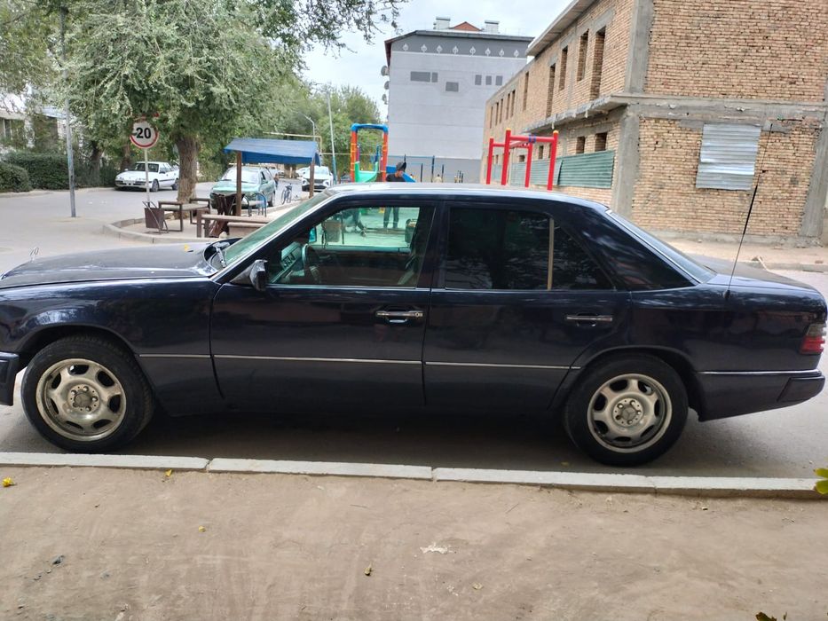 Продам мерседес 124