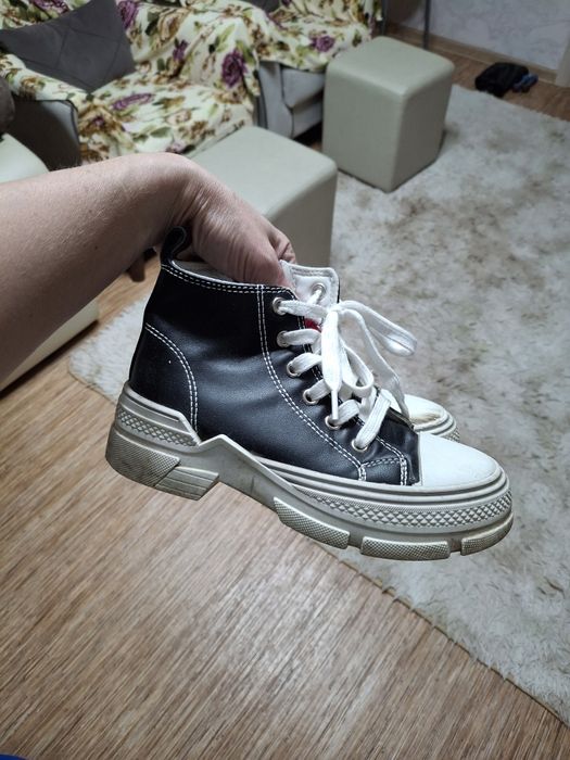 Ботинки осенние р 33