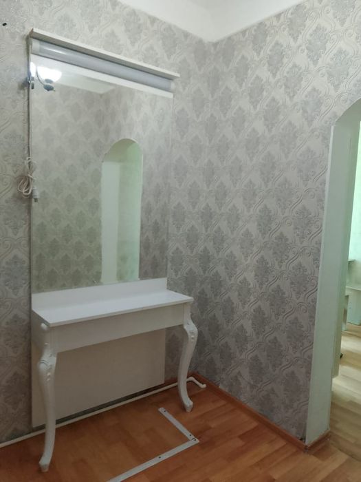 Сдам полдома в центре