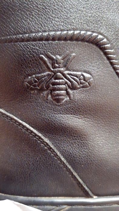 Продам ботинки из кожи