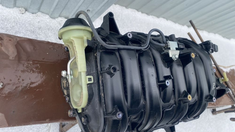 Продам впускной коллектор TLC 200