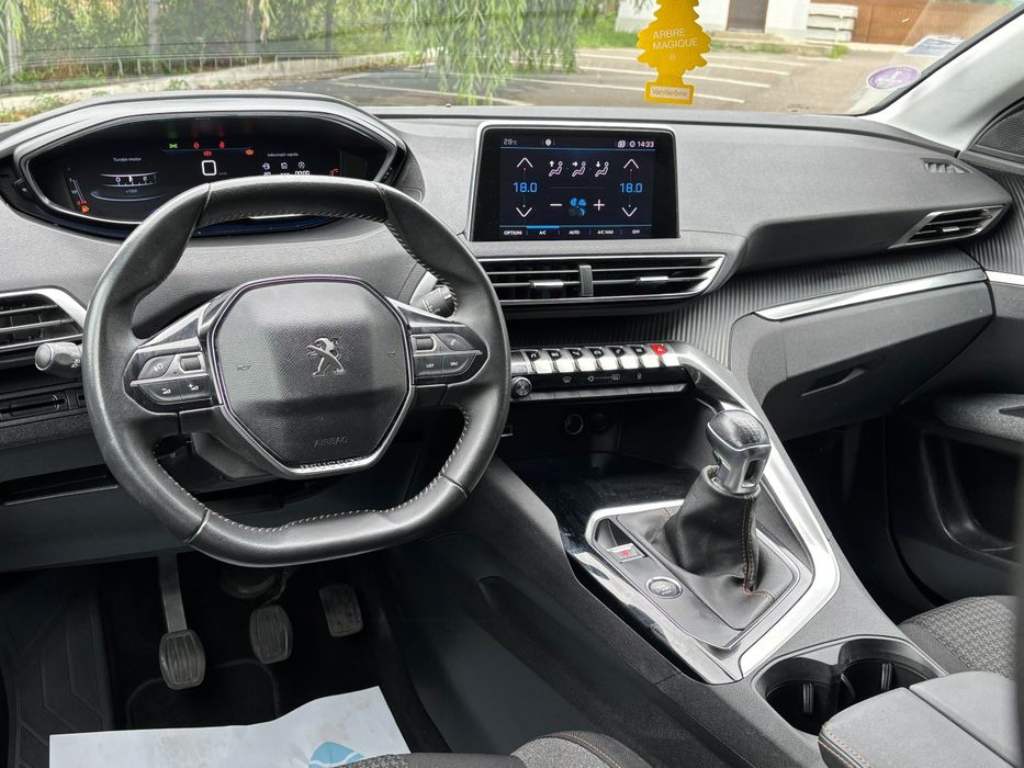 Vand Peugeot 3008 2020 1.2puretech  130cp