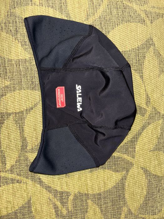 Шапка на Salewa Gore Windstopper