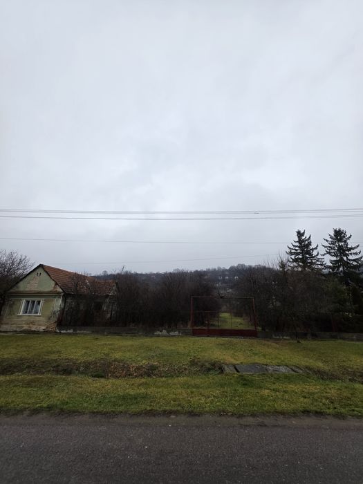 Casă si teren de vânzare