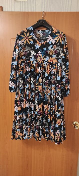 Продам женское платье