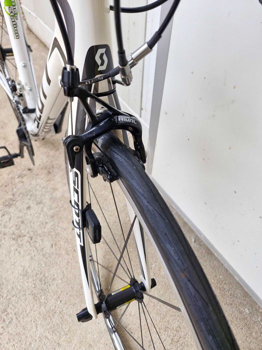 Карбонов Шосеен Велосипед  Scott CR1 Elite Carbon Road Bike