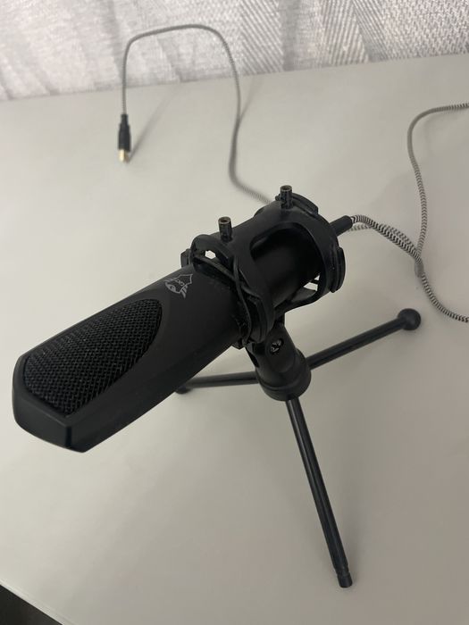 микрофон trust mantis streaming