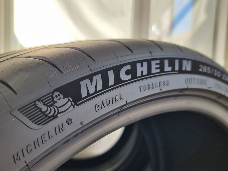 "Dot 25" 285/30/22 Michelin 4Броя: 650€ 6.3мм