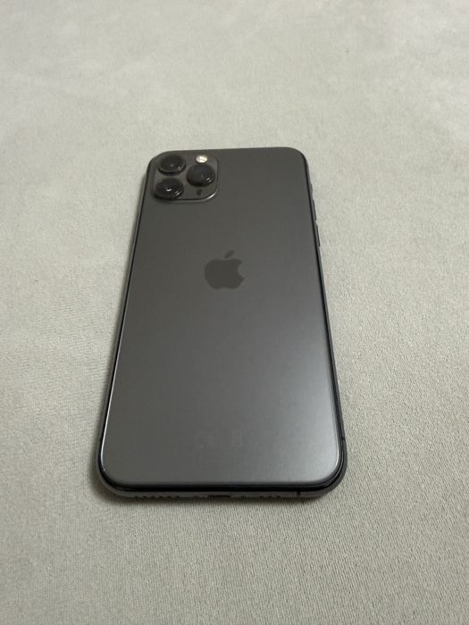 Продам iphone 11 pro 64 gb