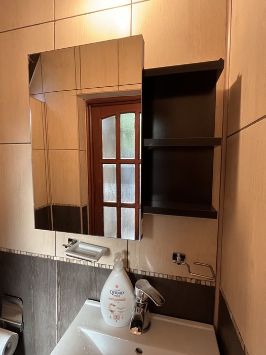 Dulap cu oglindă pentru baie – stare foarte bună