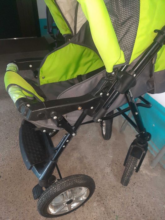 Продам коляску (зима - лето)