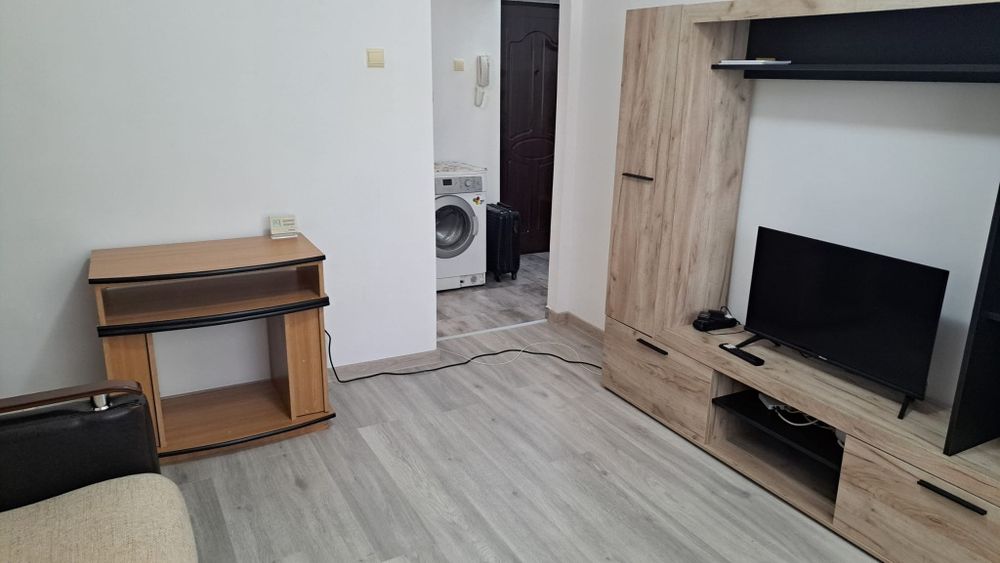 Garsoniera de închiriat