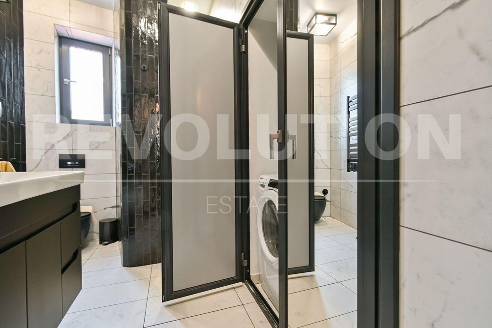 Продава се Тристаен апартамент в София, Център - 123 кв.м за 3171 €/кв.м - Снимка #15