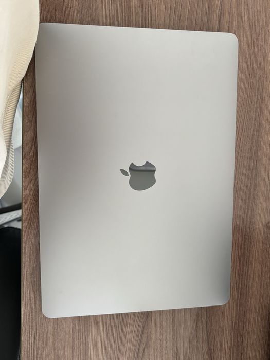 Macbook air m1 2020
