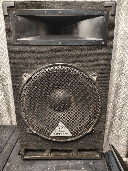 Boxe cu difuzoare blutech 300w 15 inch