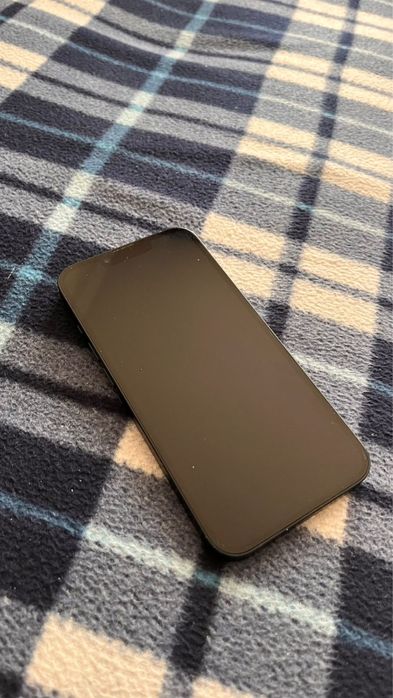 Iphone 13 б у. Продается оригинальный телефон